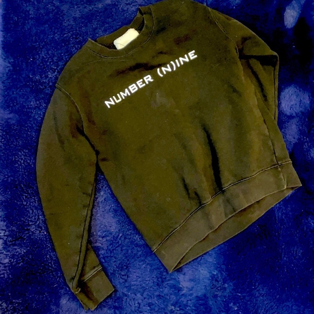 Number nine sweater